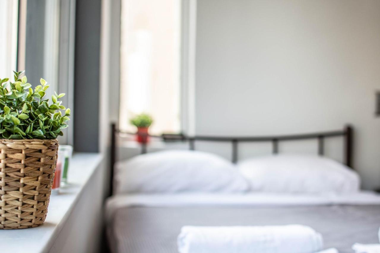 Aris Premium Accommodation Athena Bagian luar foto
